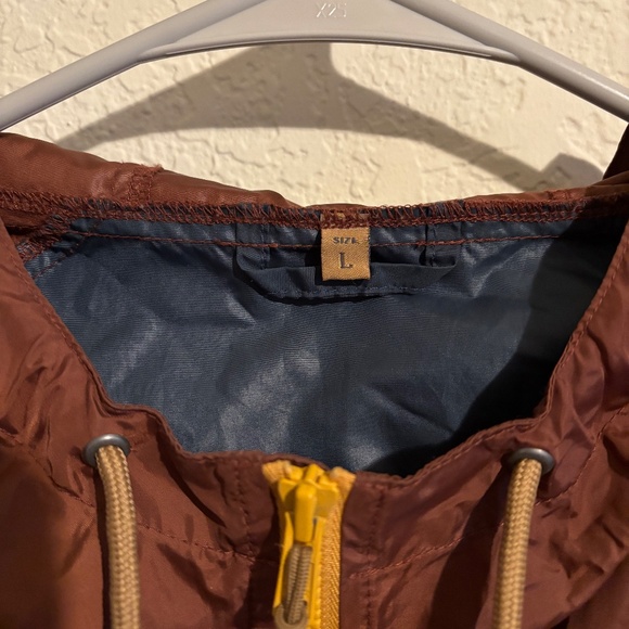 Flylow Windbreaker - Picture 2 of 3